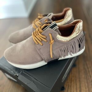 ShuShop Women's Fringe Sneakers